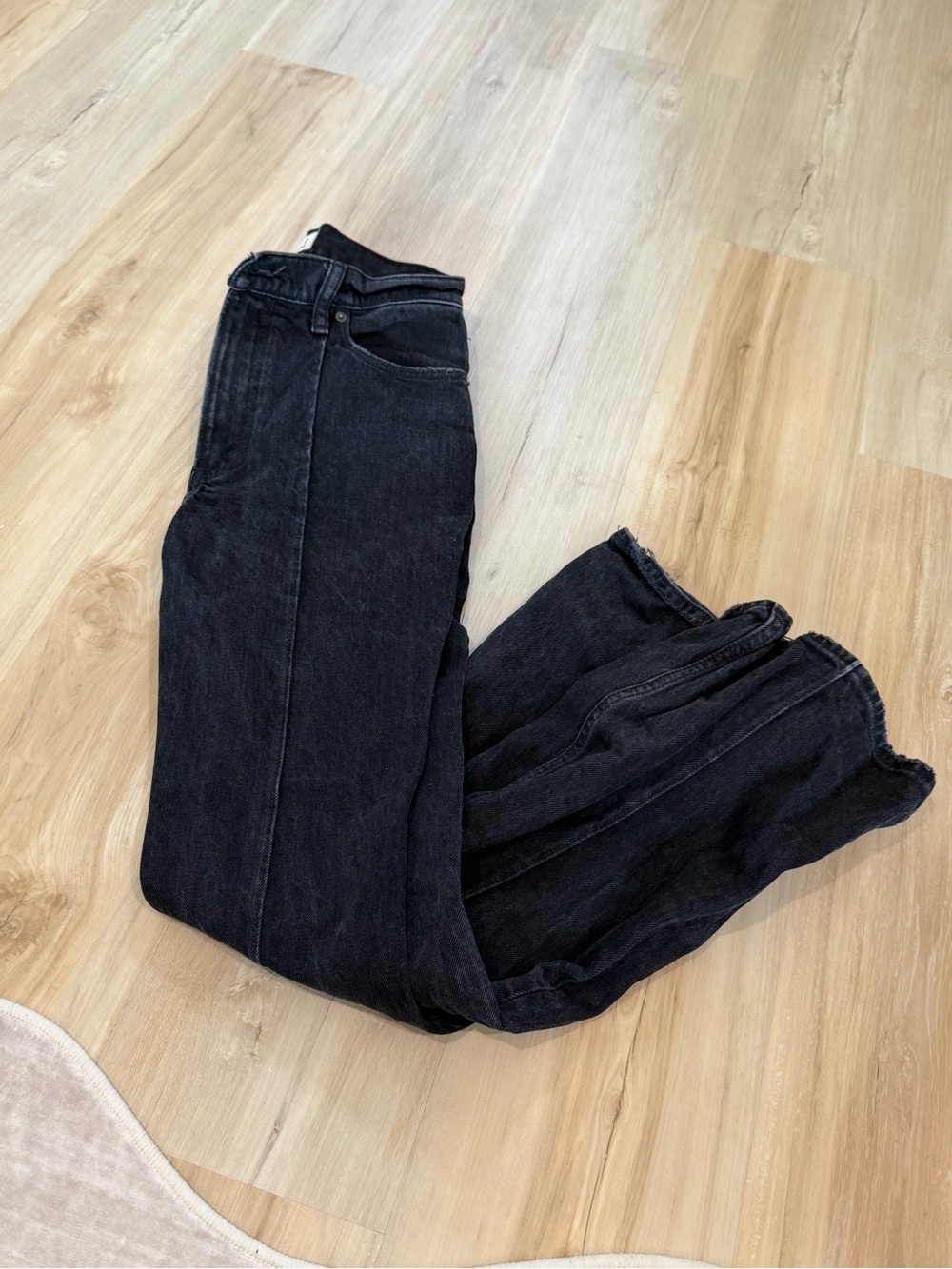 Abercrombie & Fitch Black Straight-Leg Women’s Jeans